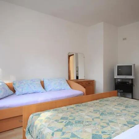 Appartement With Parking Space - 7042 Poreč