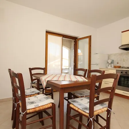 Appartement With Parking Space - 7042