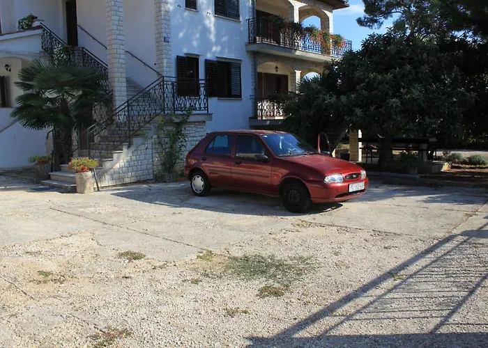 With Parking Space - 7042 Poreč