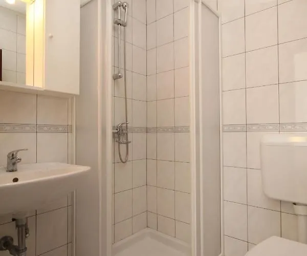 With Parking Space - 7042 ポレッチ