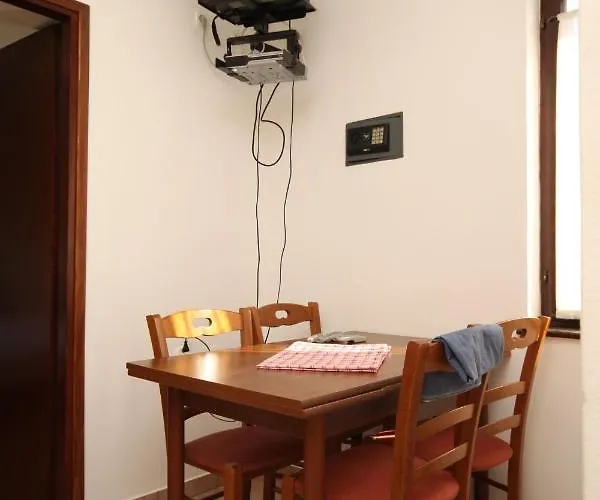 With Parking Space - 7042 ポレッチ