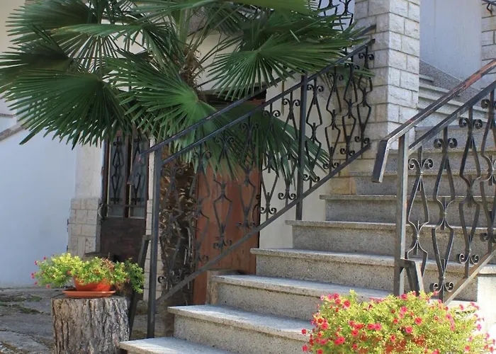 Appartement With Parking Space - 7042 *