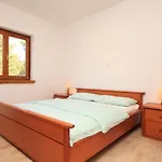 With Parking Space - 7042 Apartman Poreč